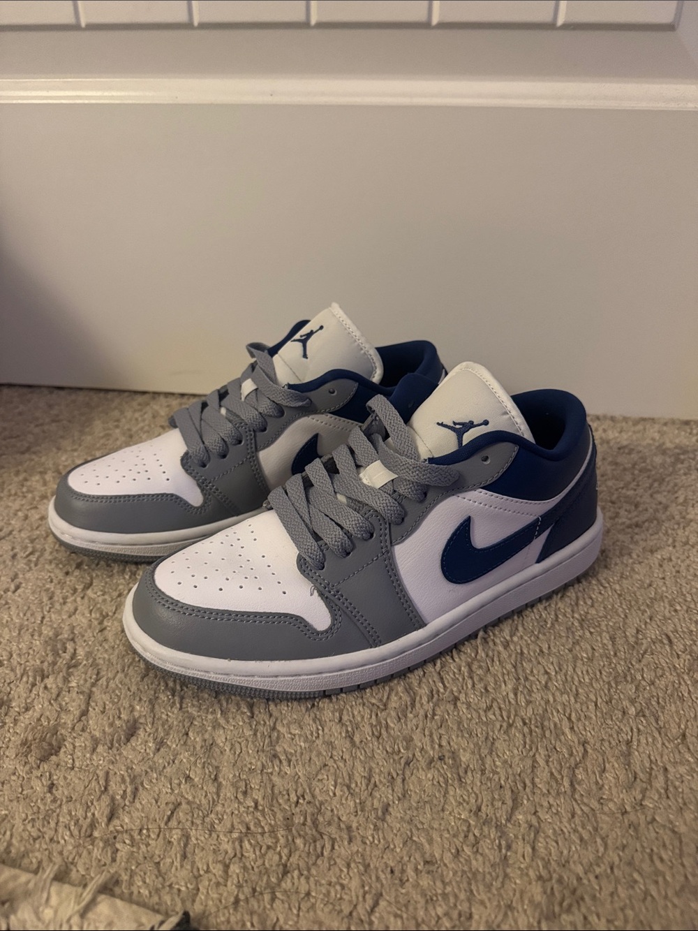 Jordan 1 Low “stealth french blue” sneakers